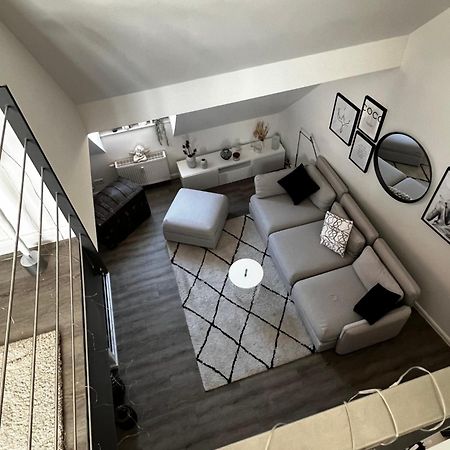 Moderne Galeriewohnung Mit Balkon Und Stellplatz Am Wenigemarkt Erfurt Extérieur photo