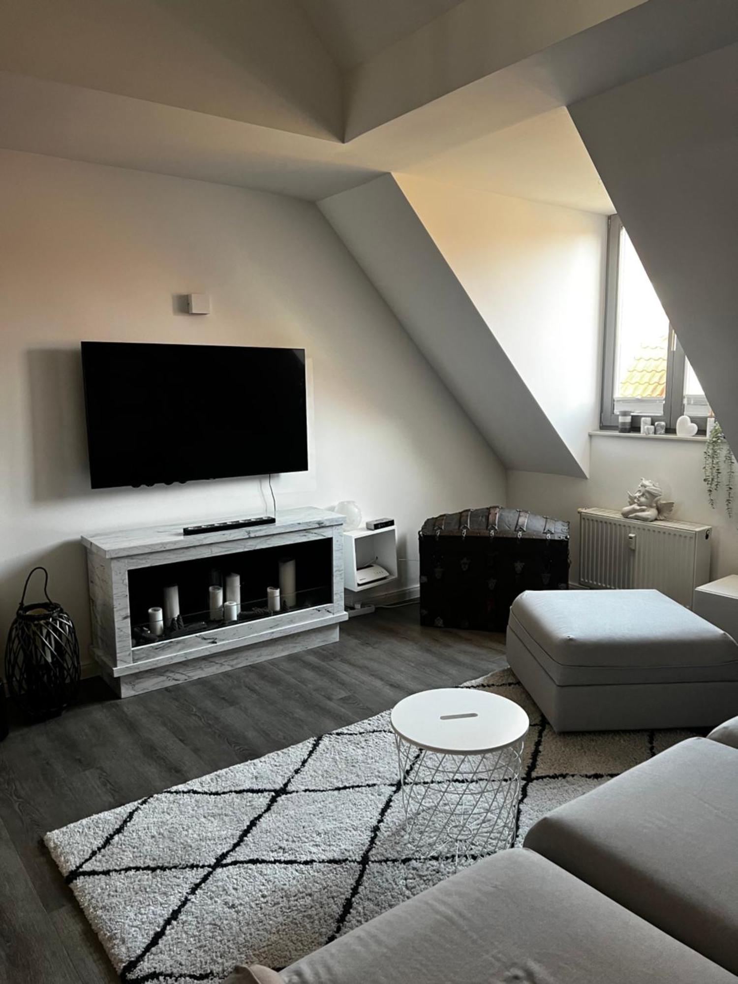 Moderne Galeriewohnung Mit Balkon Und Stellplatz Am Wenigemarkt Erfurt Extérieur photo