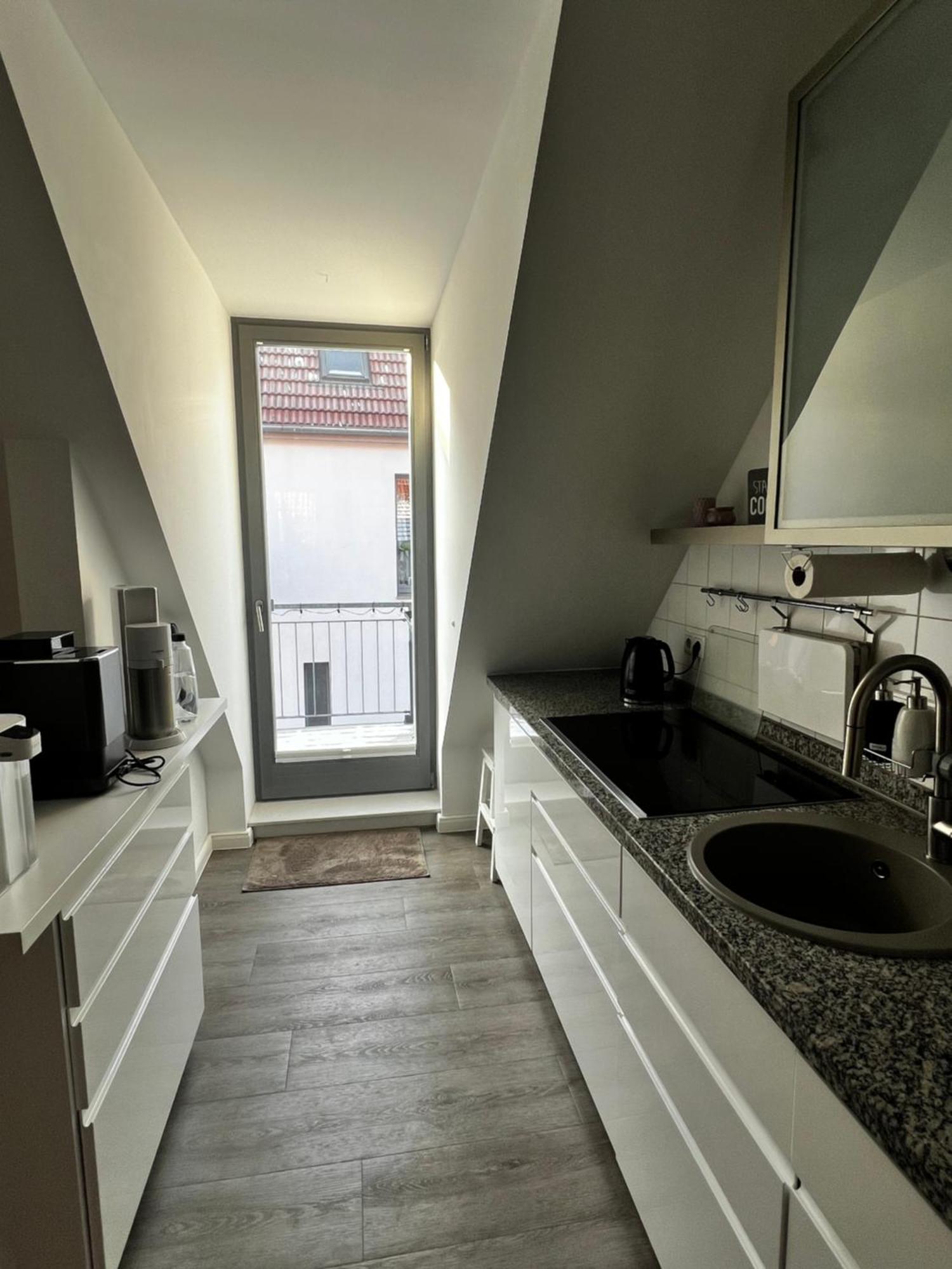 Moderne Galeriewohnung Mit Balkon Und Stellplatz Am Wenigemarkt Erfurt Extérieur photo